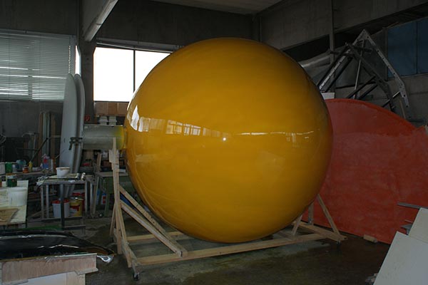 GFK Kugel by Colin Patterson